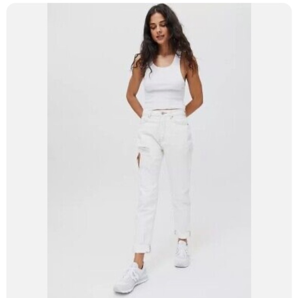 Urban Outfitters UO BDG High Waisted Mom Jean White Denim Torn Distress - Picture 1 of 10